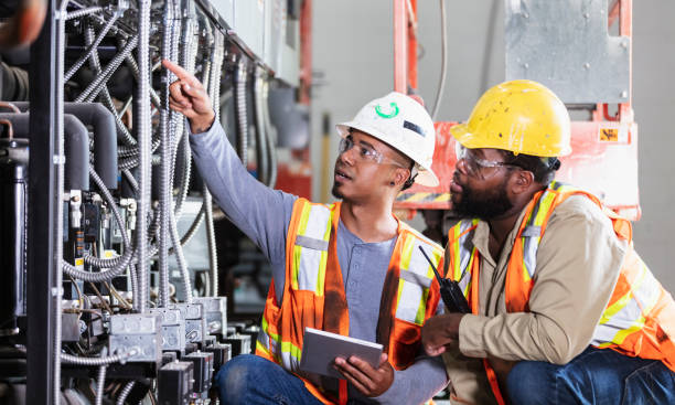 Best Electrical Contractors for Businesses  in Lawrenceburg, IN
